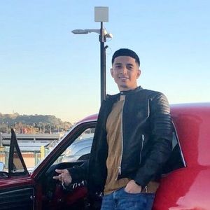 Meet your Posher, Alex